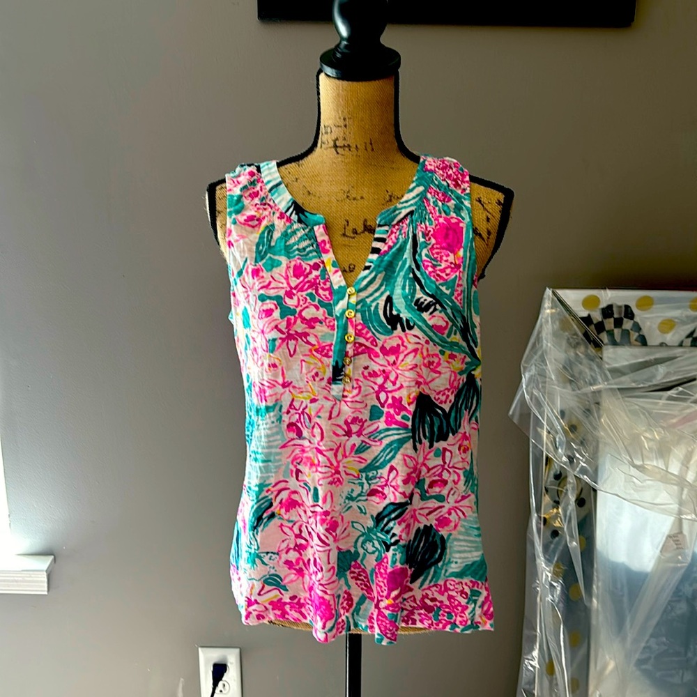 Lilly Pulitzer Essie tank top size medium 100% cotton in multi via flora